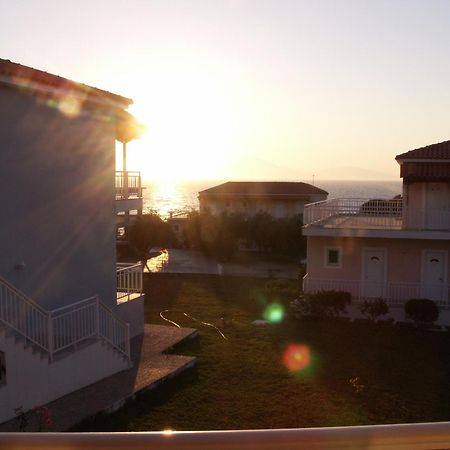 Kastro Beach Hotel Exterior foto